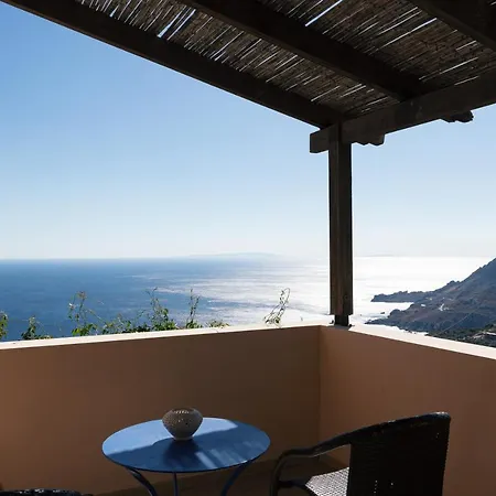 Vilă Julie Villa, Idyllic Location, By Thinkvilla Sellía