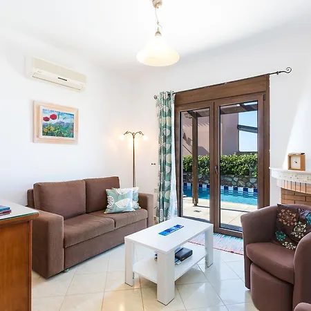 Julie Villa, Idyllic Location, By Thinkvilla Vilă